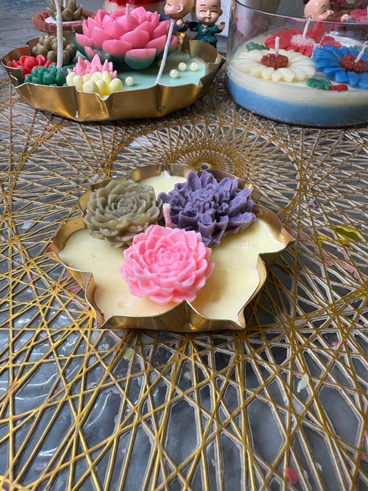 Trio-blossom Urli Candle