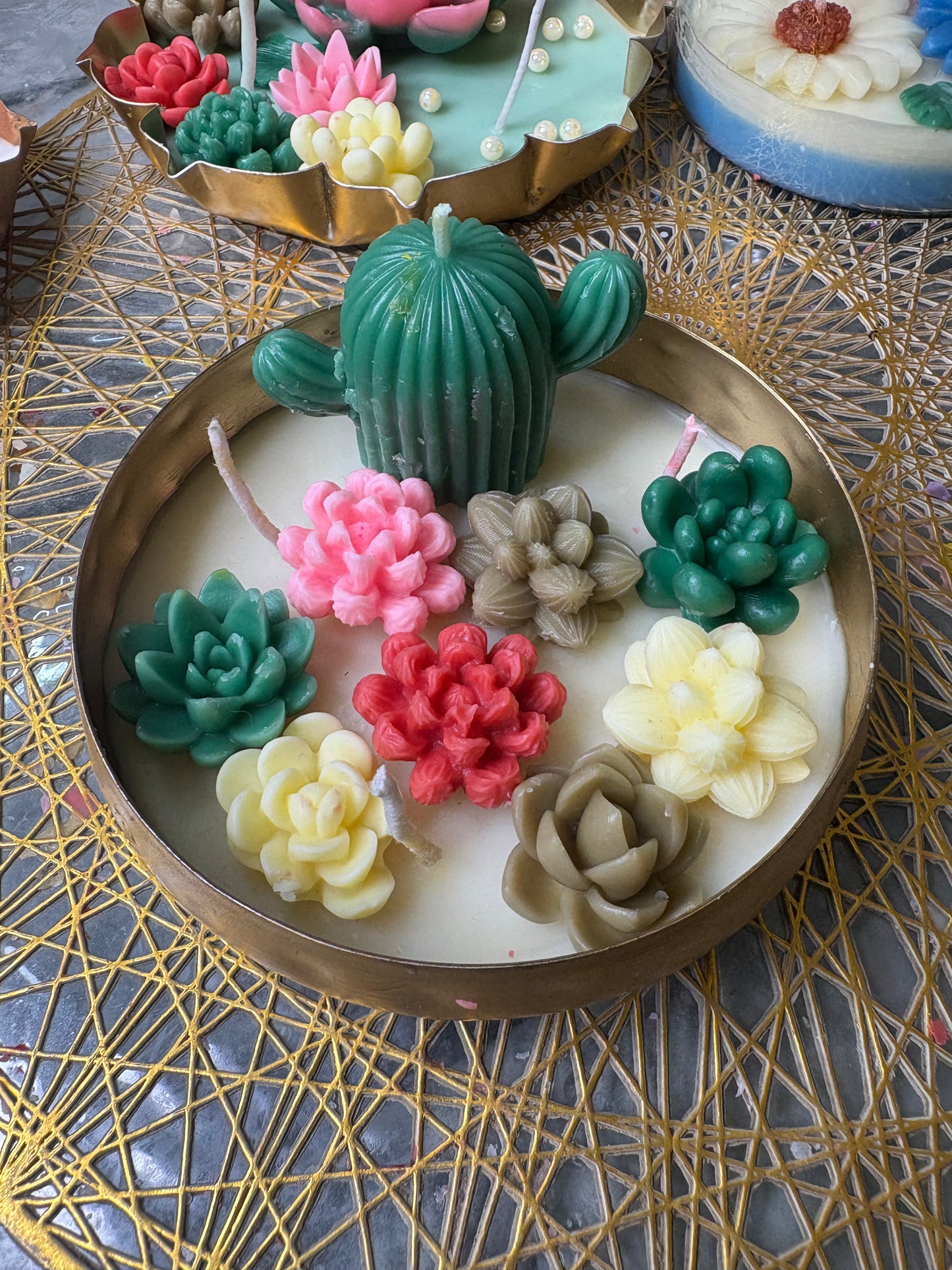 Succulent Harmony Urli Candle 🌿